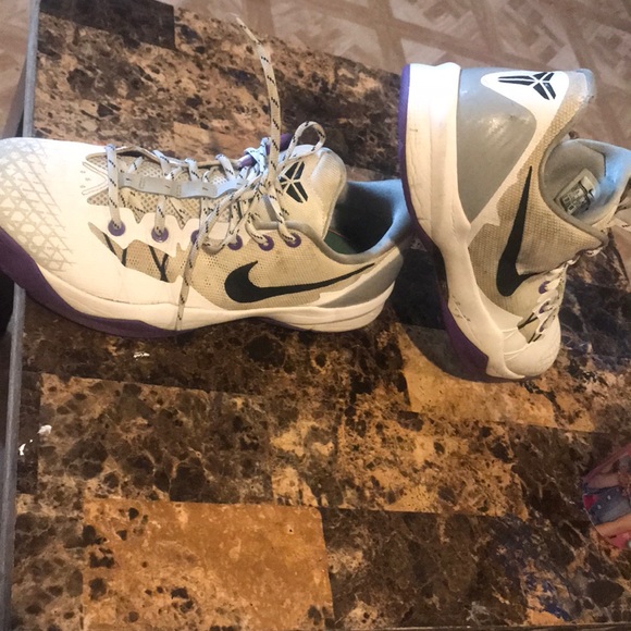 These are some Kobe shoes - Picture 4 of 4